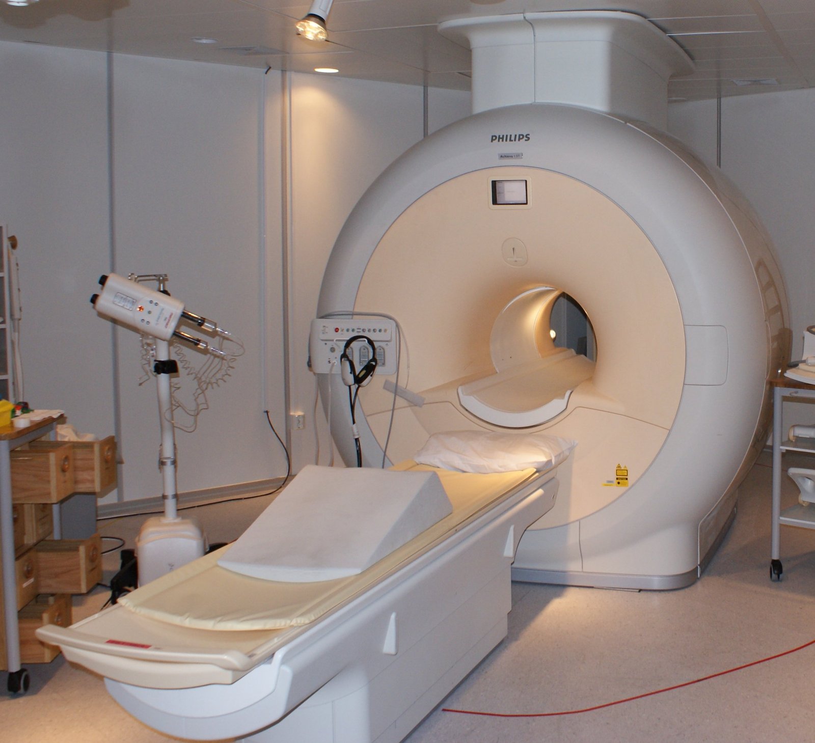 Philips MRI scanner used for AI-enabled preventive diagnostic imaging in partnership with CENT